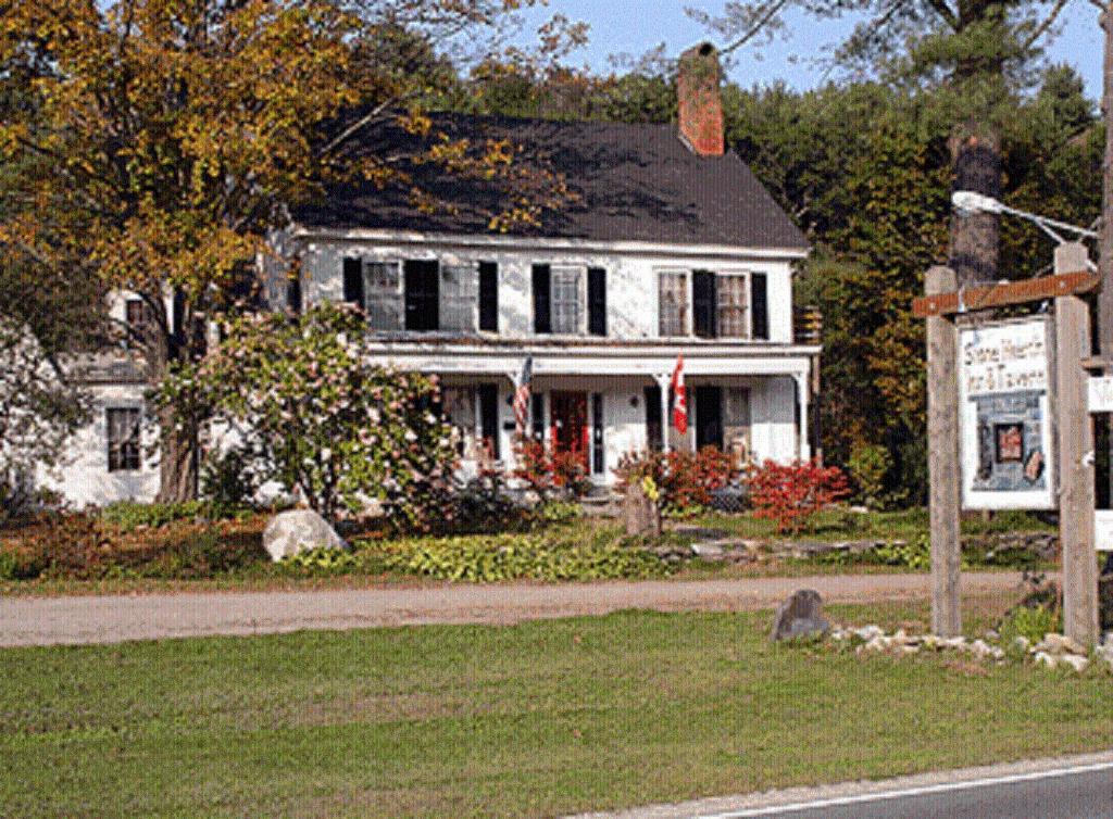 Stone Hearth Inn And Eatery Chester Exterior photo